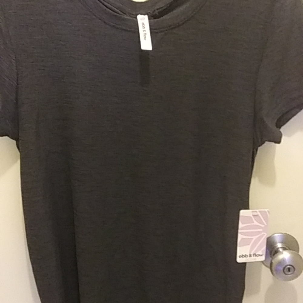 Brand New EBB & FLOW Women's Top